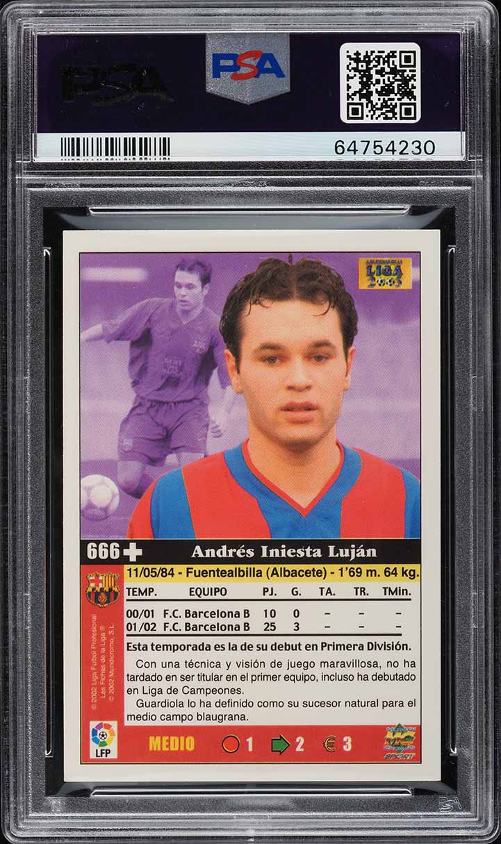 2002 Mundi Cromo Liga Andres Iniesta Lujan ROOKIE #666 PSA 8.5 NM-MT+