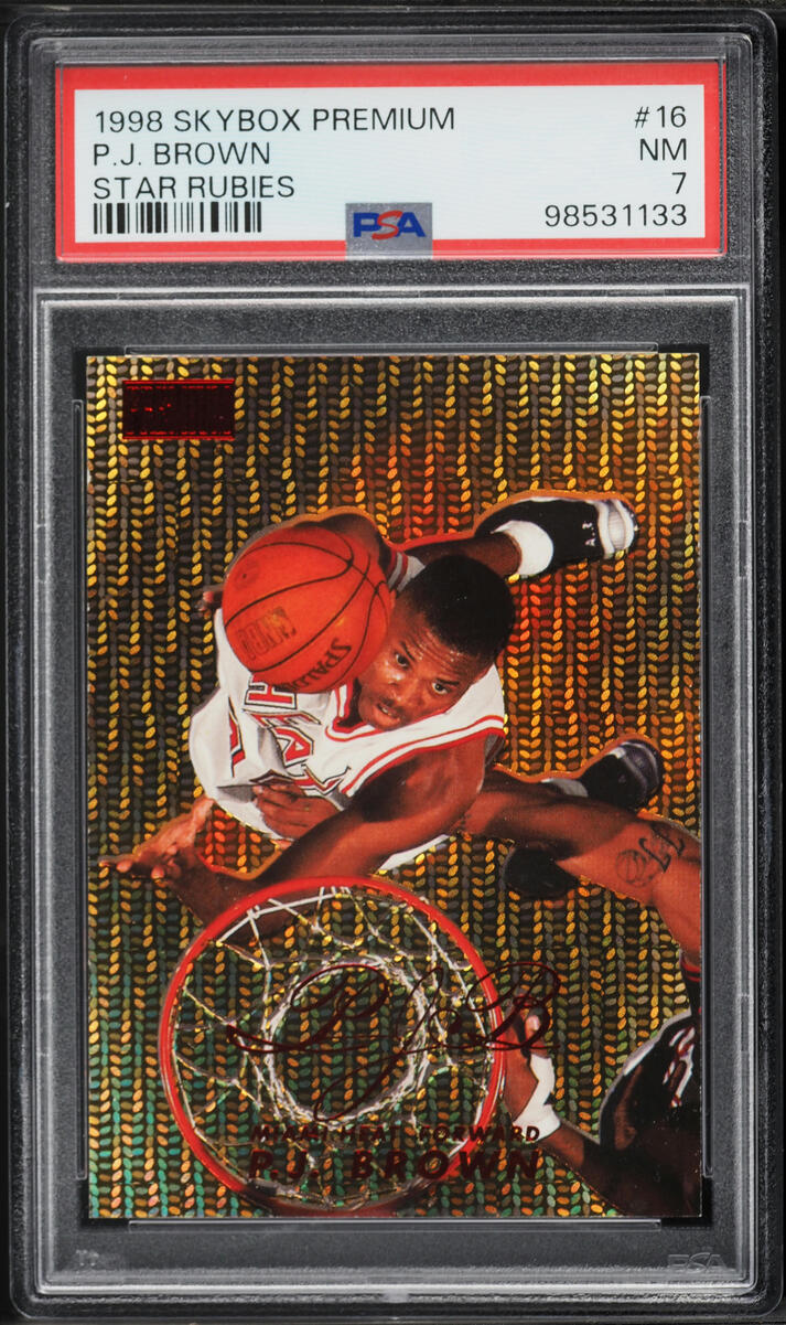 1998 Skybox Premium Star Rubies P.J. Brown /50 #16 PSA 7 NRMT - Photo 1