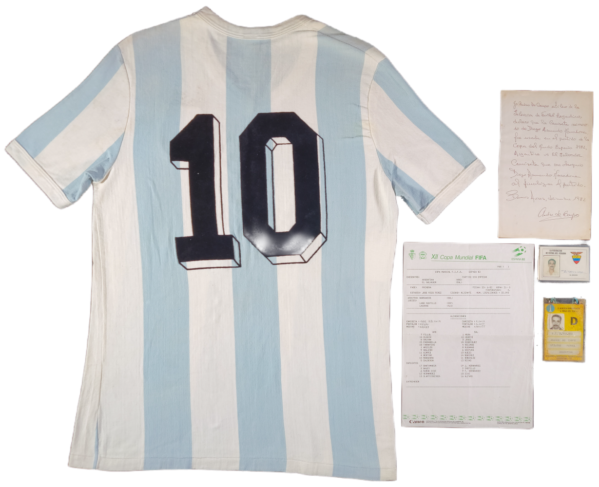 Maillot Nike France Porté Par Mbappé En Match – Avec Photomatching (photo-match Résolution)