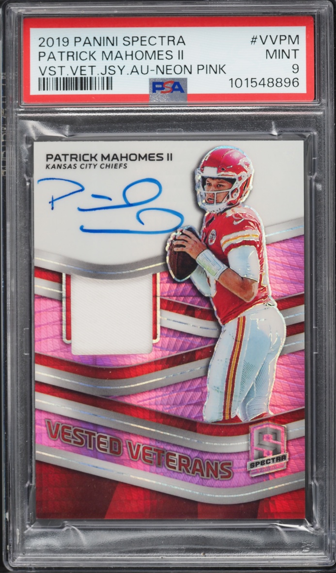 2019 Panini Spectra Vested Veterans Neon Pink Patrick Mahomes II PATCH AUTO /15 #VV-PM PSA 9