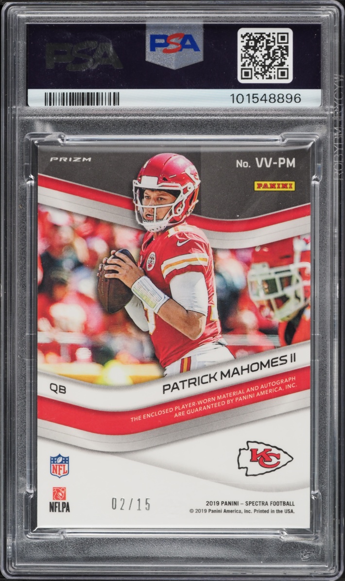 2019 Panini Spectra Vested Veterans Neon Pink Patrick Mahomes II PATCH AUTO /15 #VV-PM PSA 9
