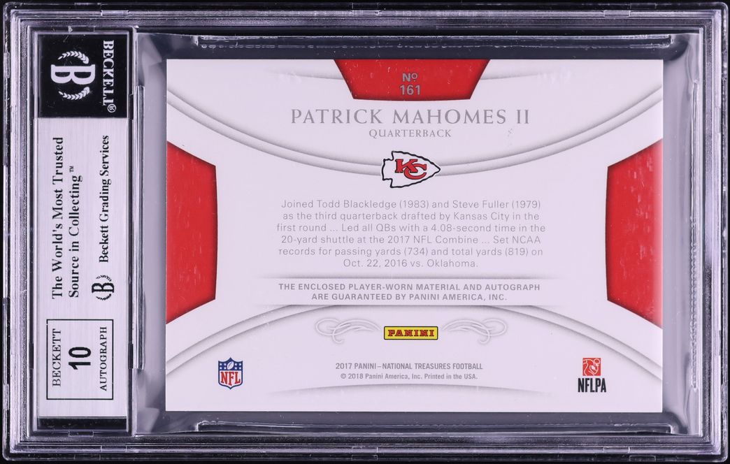2017 National Treasures Stars Stripes Patrick Mahomes RC PATCH AUTO /13 BGS 8.5