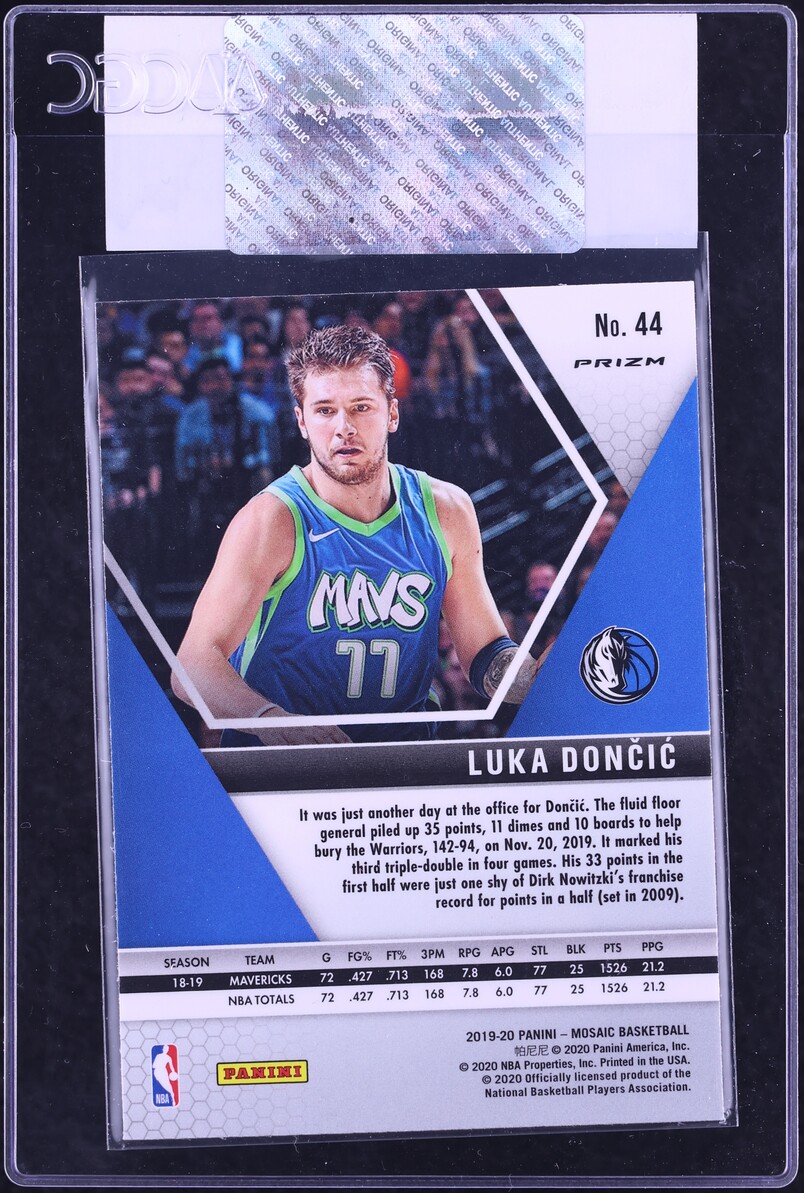 2019 Panini Mosaic Reactive Orange Luka Doncic #44 CGC AUTH