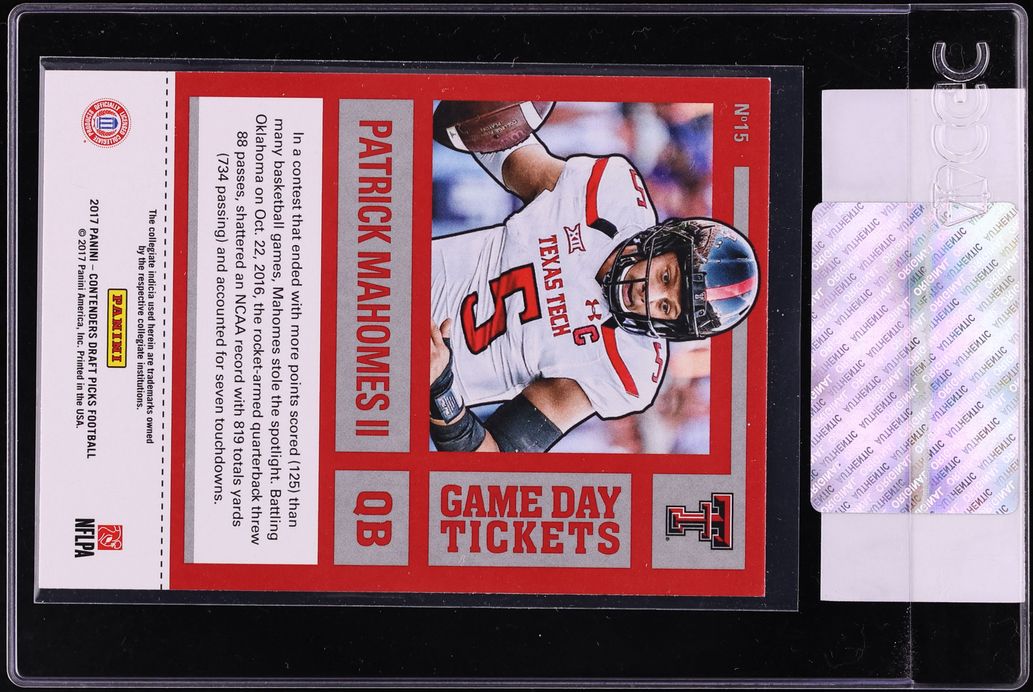 2017 Panini Contenders Draft Game Day Patrick Mahomes II ROOKIE #15 CGC AUTH