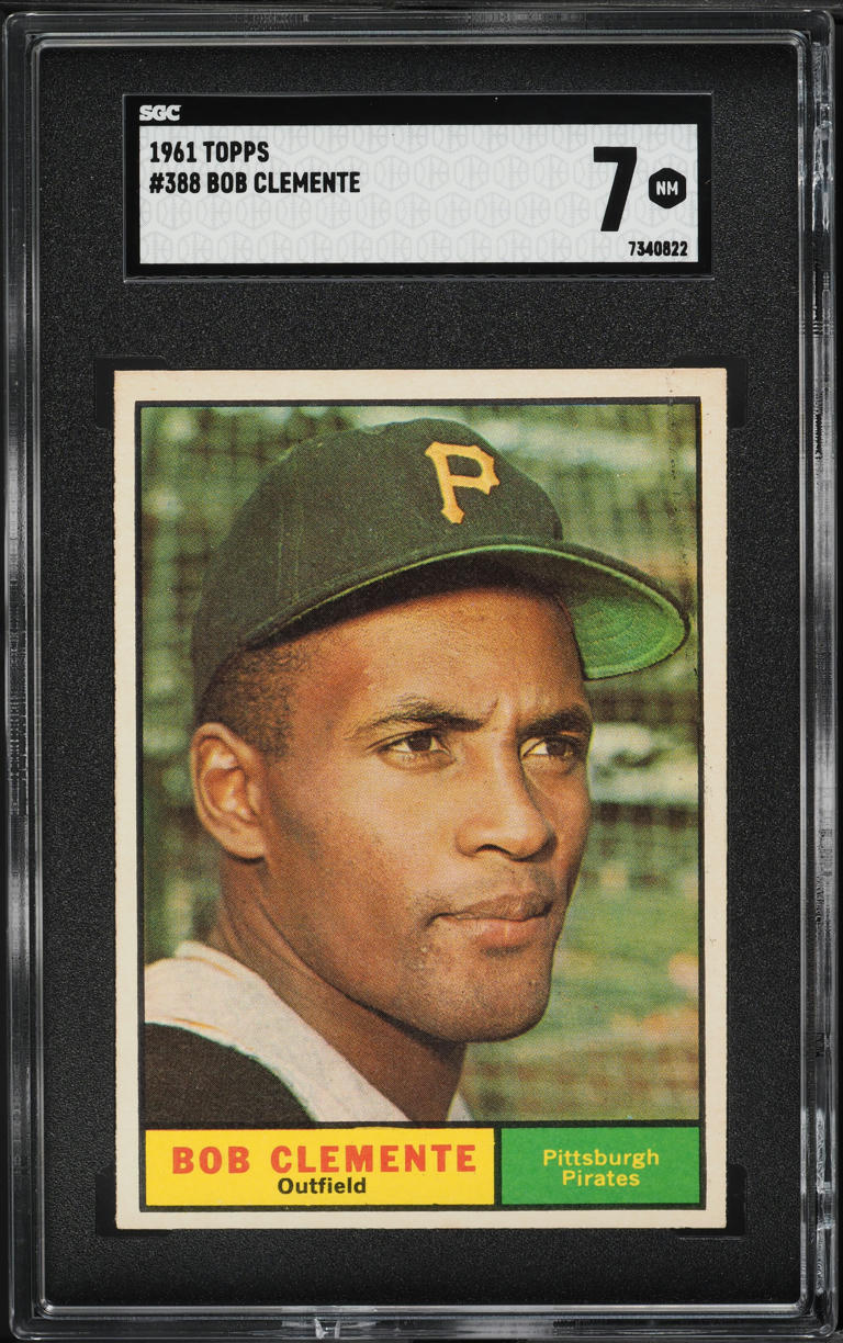 1961 Topps Roberto Clemente #388 SGC 7 NRMT