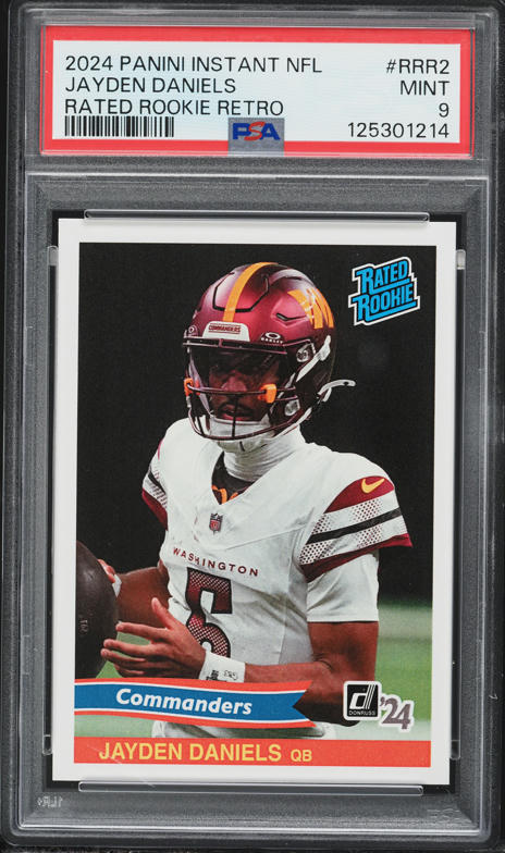 2019 National Treasures Glove Red NFL Daniel Jones ROOKIE RELIC