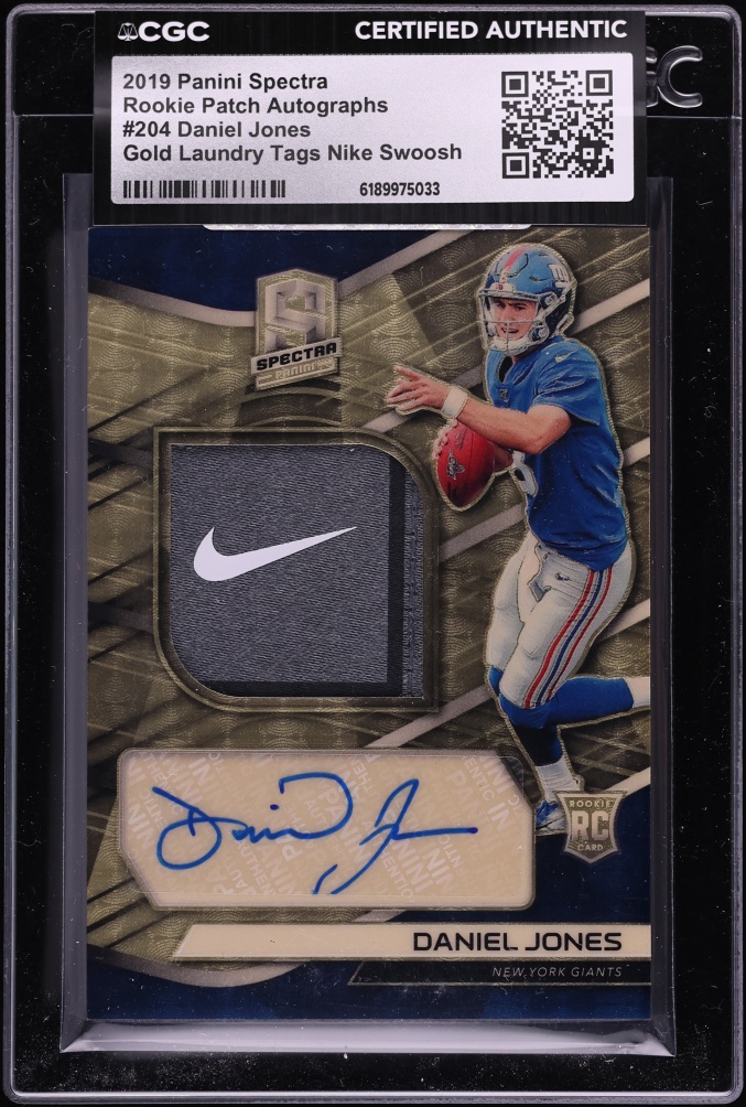 2019 Panini Spectra Gold Laundry Tags Daniel Jones ROOKIE NIKE PATCH AUTO 1/1 #204 CGC AUTH