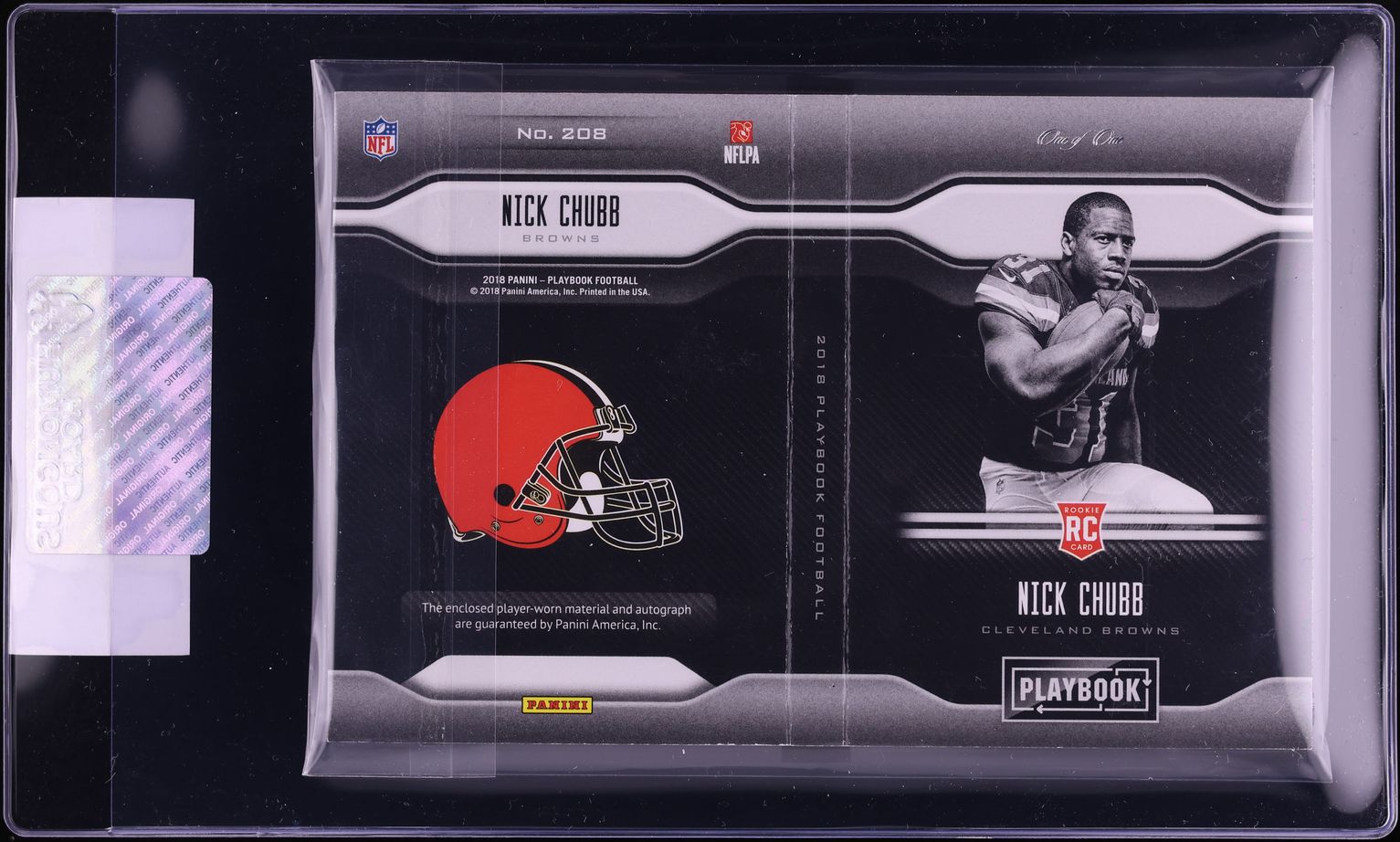 2018 Panini Playbook Jersey Nick Chubb ROOKIE NFL SHIELD PATCH AUTO 1/1 #208 CGC AUTH - Photo 2