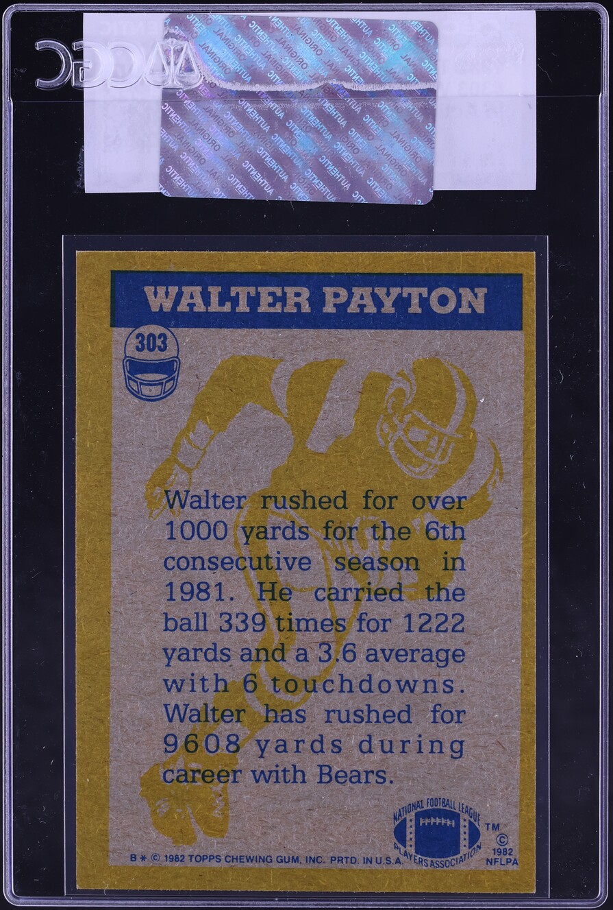 1982 Topps Football Walter Payton IN ACTION #303 CGC AUTH
