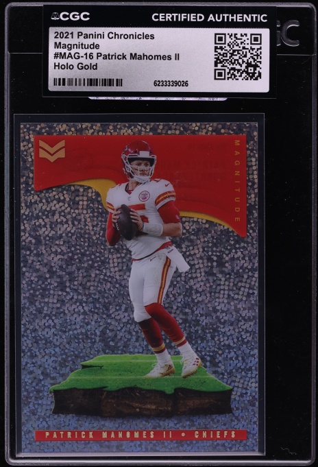 2021 Panini Chronicles Magnitude Holo Gold Patrick Mahomes II /10 #MAG-16 CGC AUTH