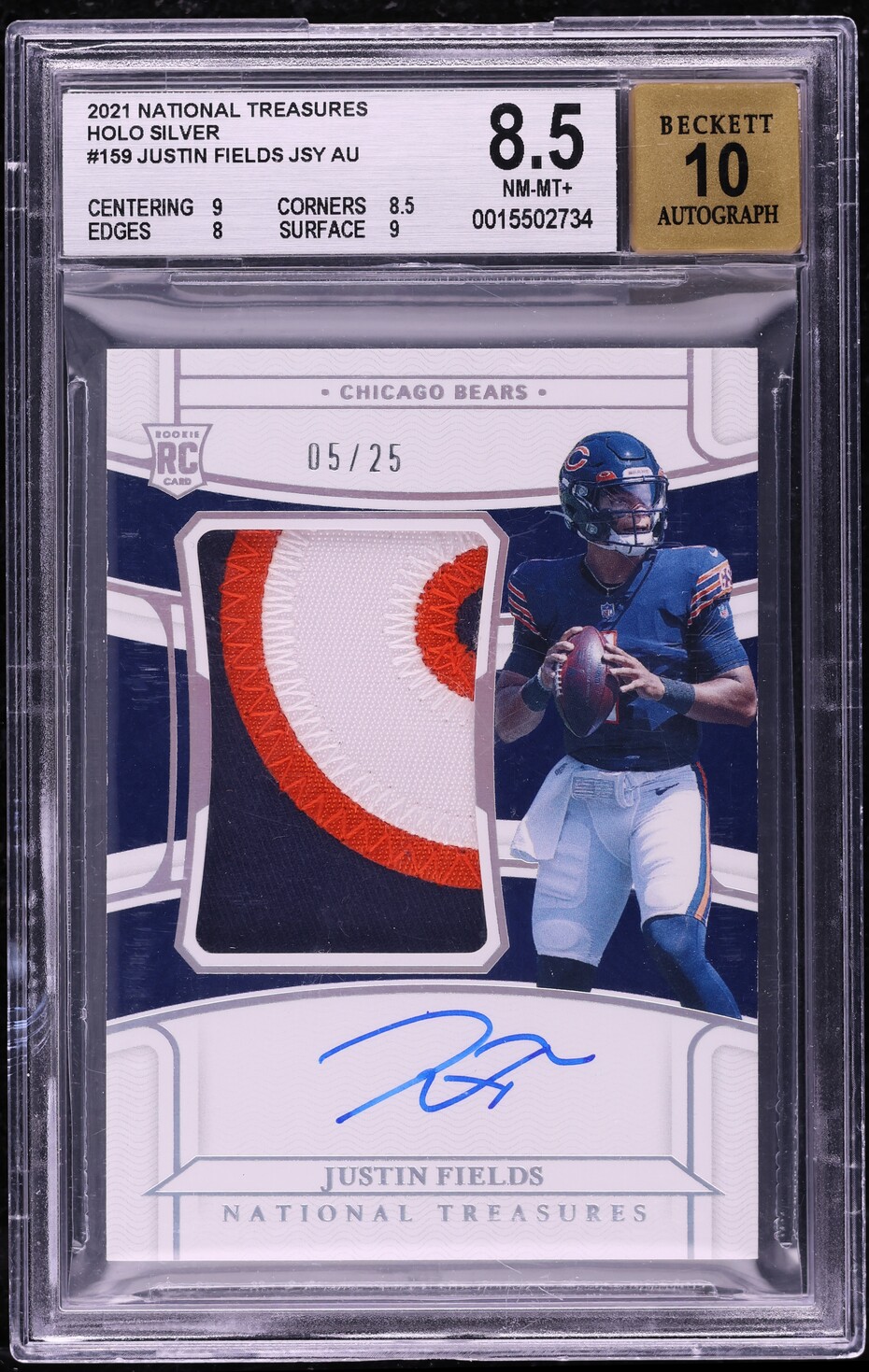 2021 National Treasures Holo Silver Justin Fields ROOKIE PATCH AUTO /25 #159 BGS 8.5