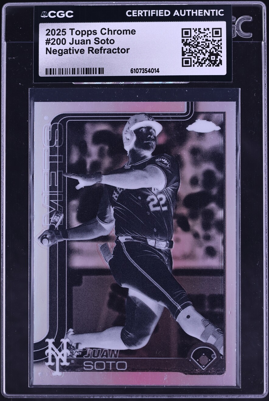 2025 Topps Chrome Negative Refractor Juan Soto #200 CGC AUTH