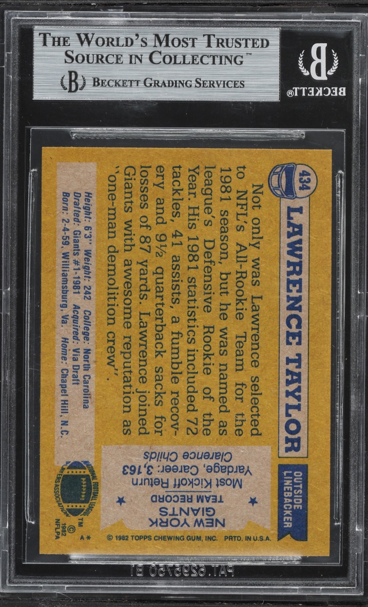 1982 Topps Football Lawrence Taylor ROOKIE, ALL-PRO #434 BGS 9 MINT