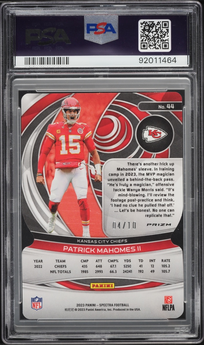 2023 Panini Spectra Universal Die-Cut Patrick Mahomes II /10 #44 PSA 9 MINT - Photo 2