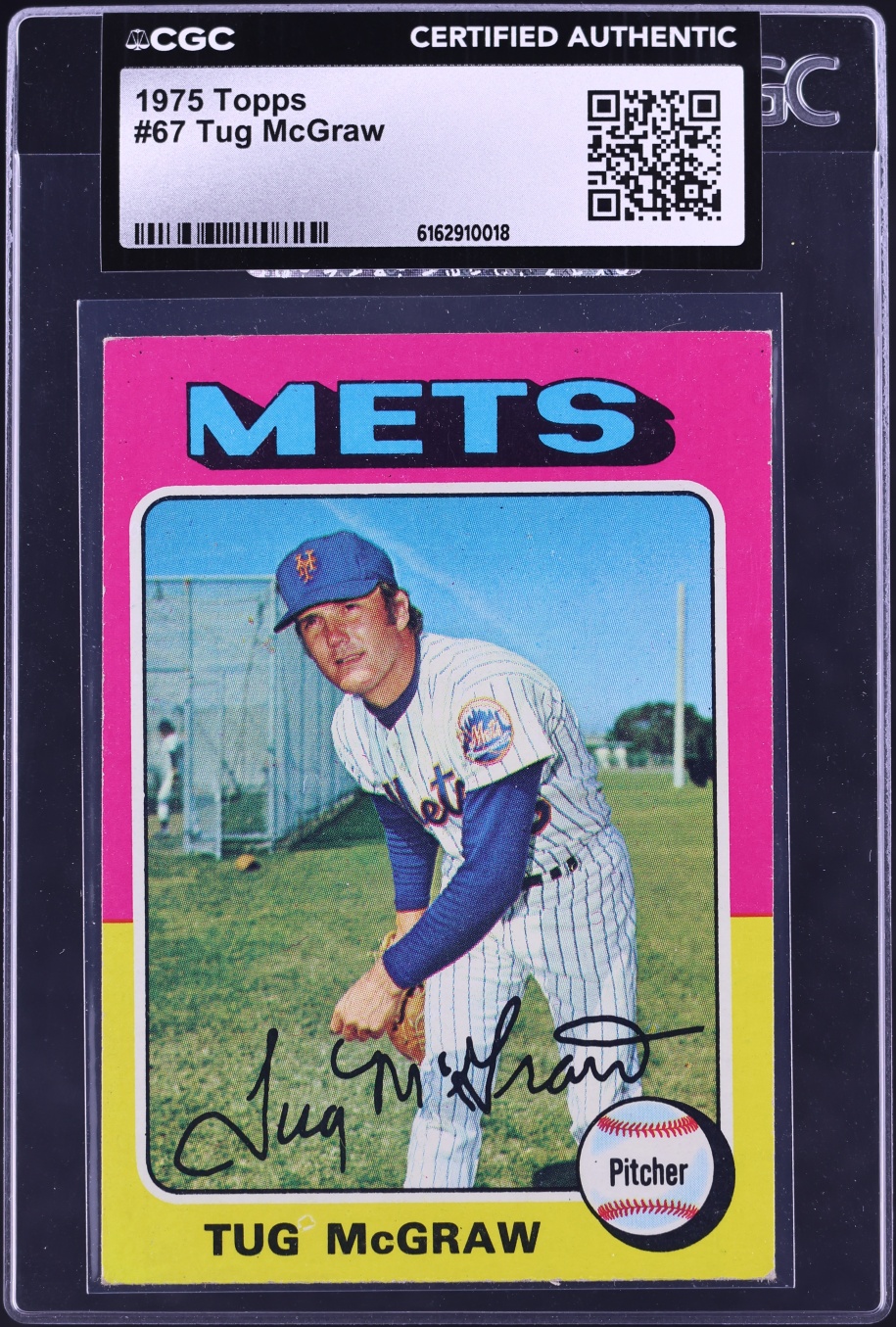 1975 Topps Tug McGraw #67 CGC AUTH