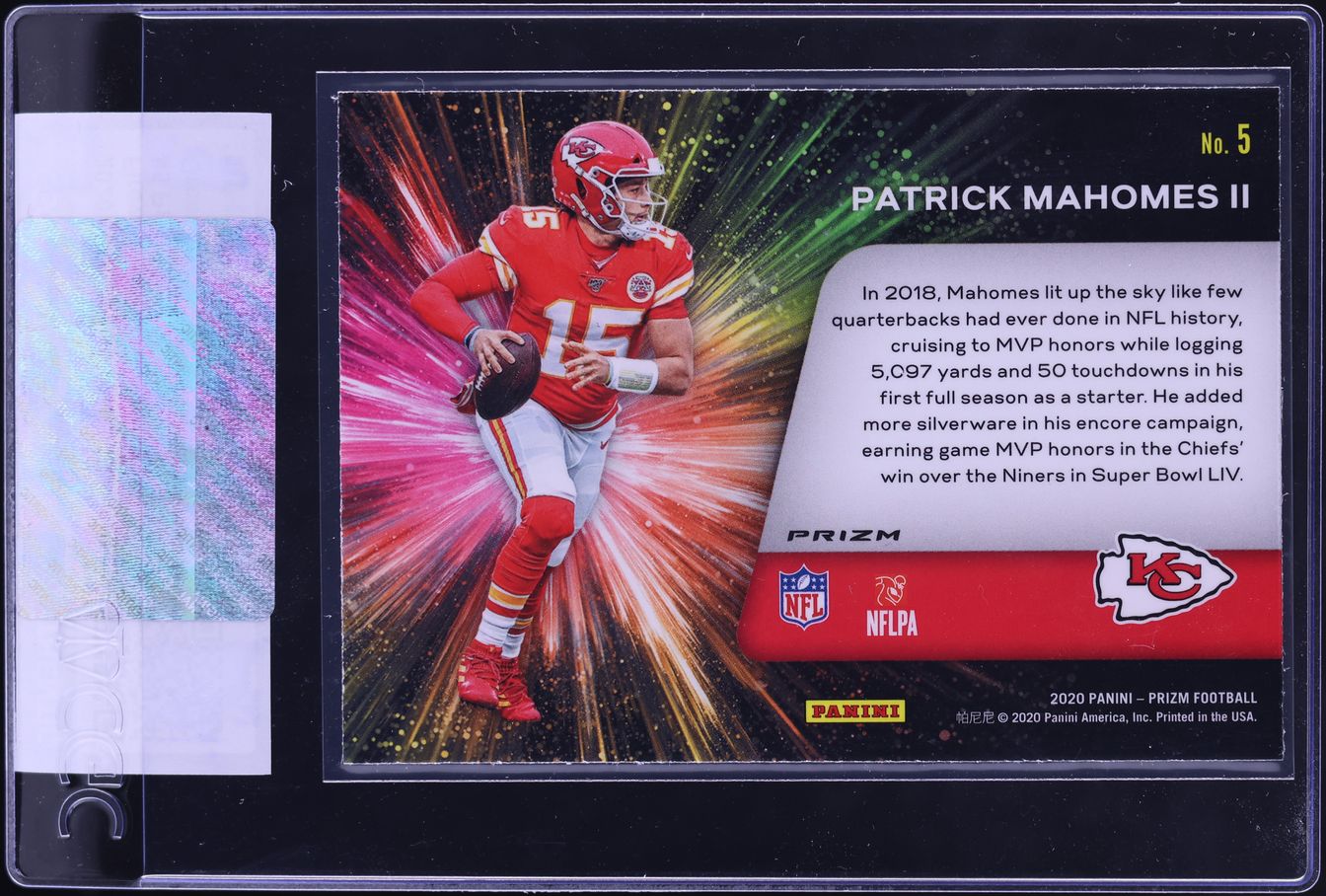 2020 Panini Prizm Fireworks Green Patrick Mahomes II #5 CGC AUTH