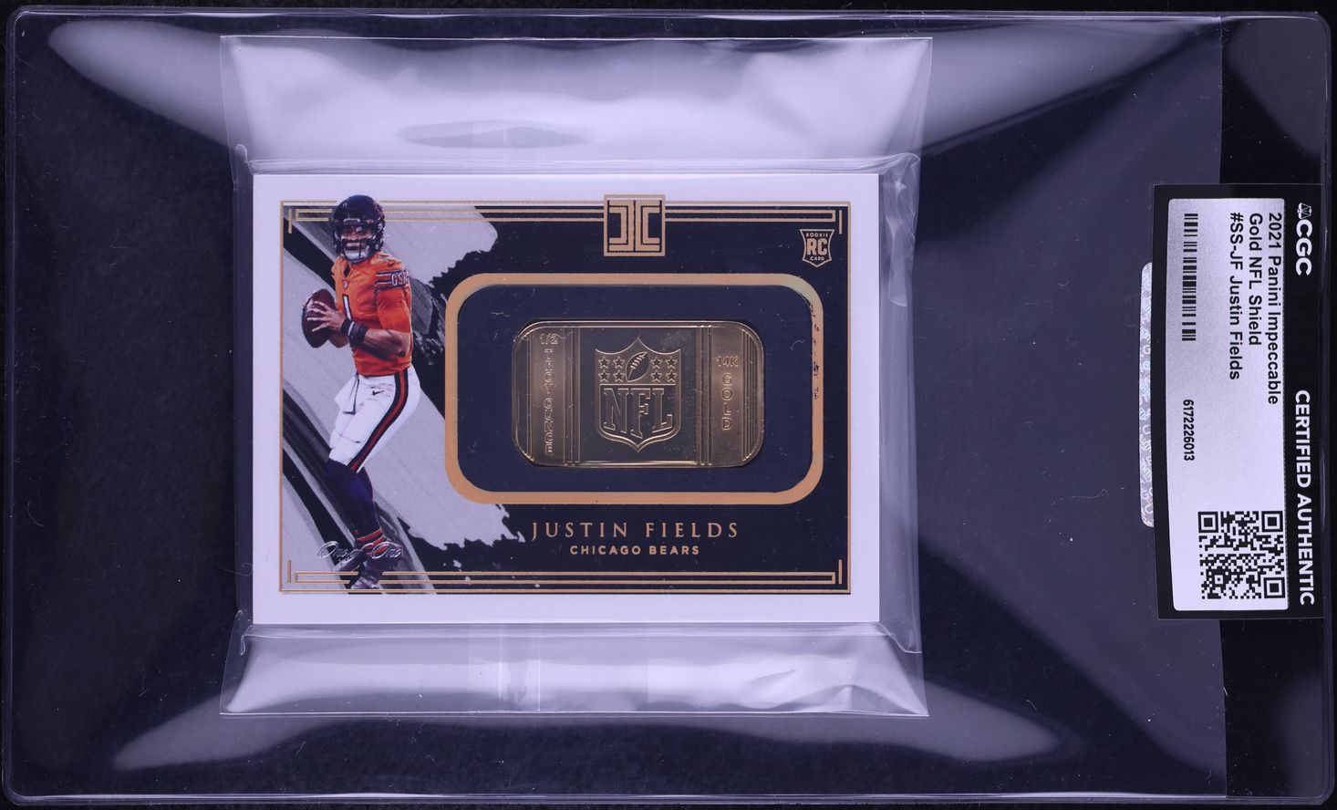 2021 Panini Impeccable Gold NFL Shield Justin Fields ROOKIE RELIC 1/1 #SS-JF CGC AUTH