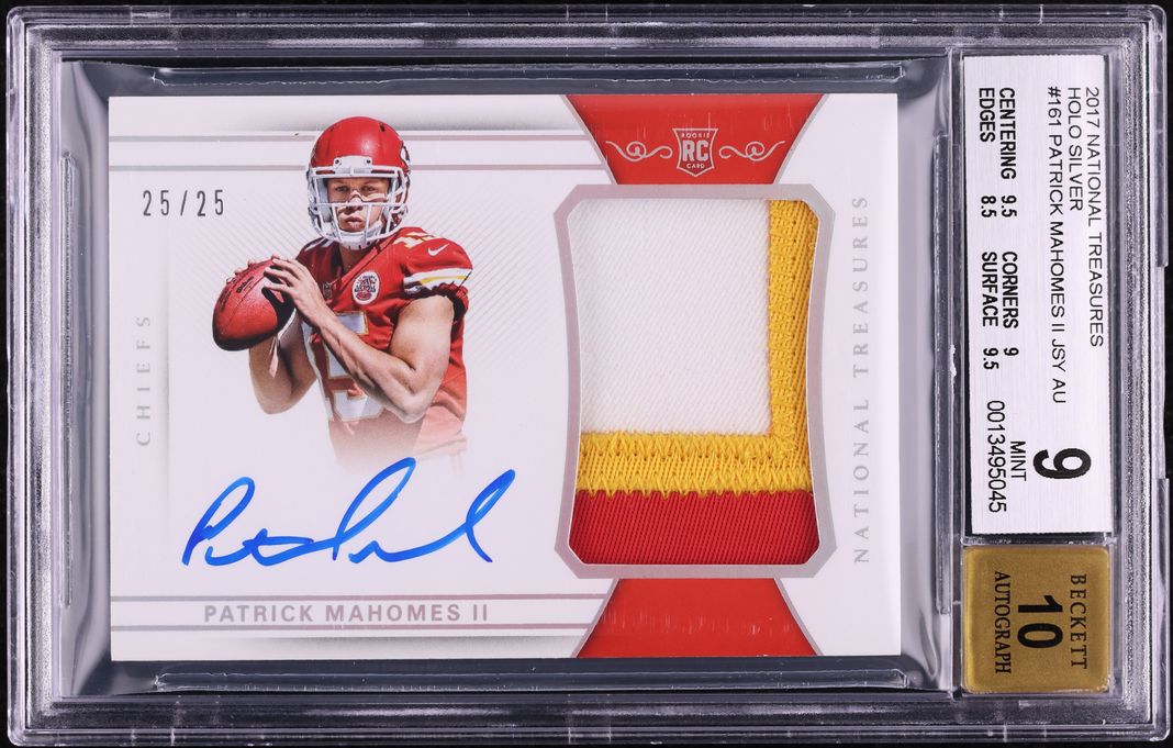 2017 National Treasures Holo Silver Patrick Mahomes ROOKIE PATCH AUTO /25 BGS 9