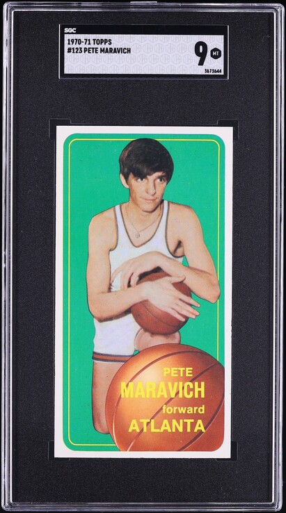 1970 Topps Basketball Pete Maravich ROOKIE #123 SGC 9 MINT