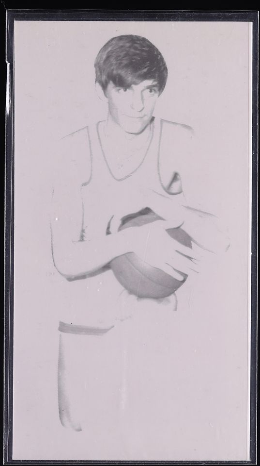 1970 Topps Basketball Pete Maravich ROOKIE #123 SGC 9 MINT