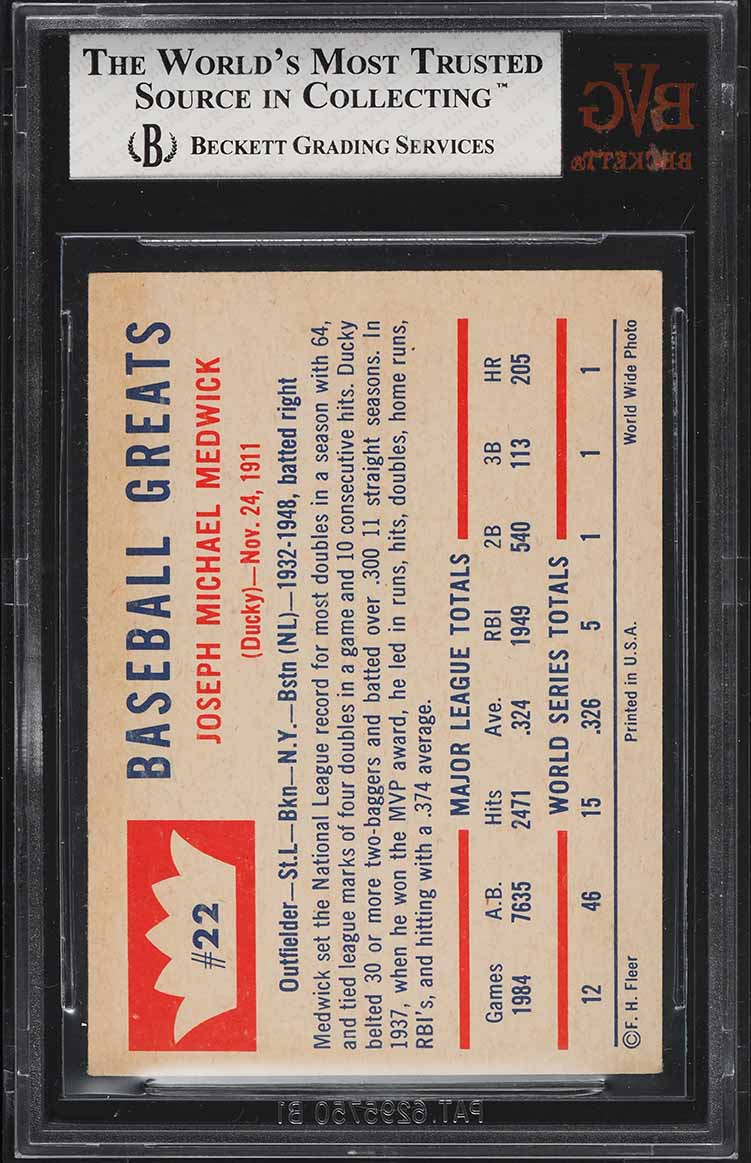 1960 Fleer Joe Medwick #22 BVG 5.5 EX+
