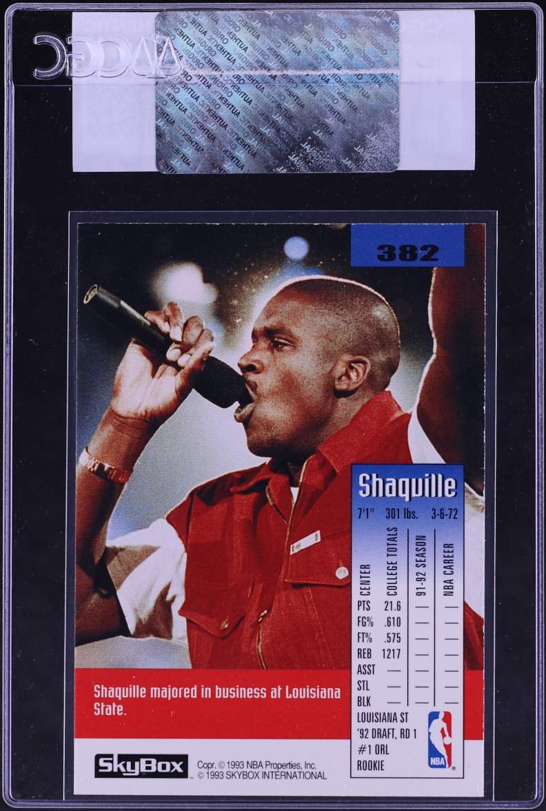 1992 Skybox Basketball Shaquille O'Neal ROOKIE #382 CGC AUTH