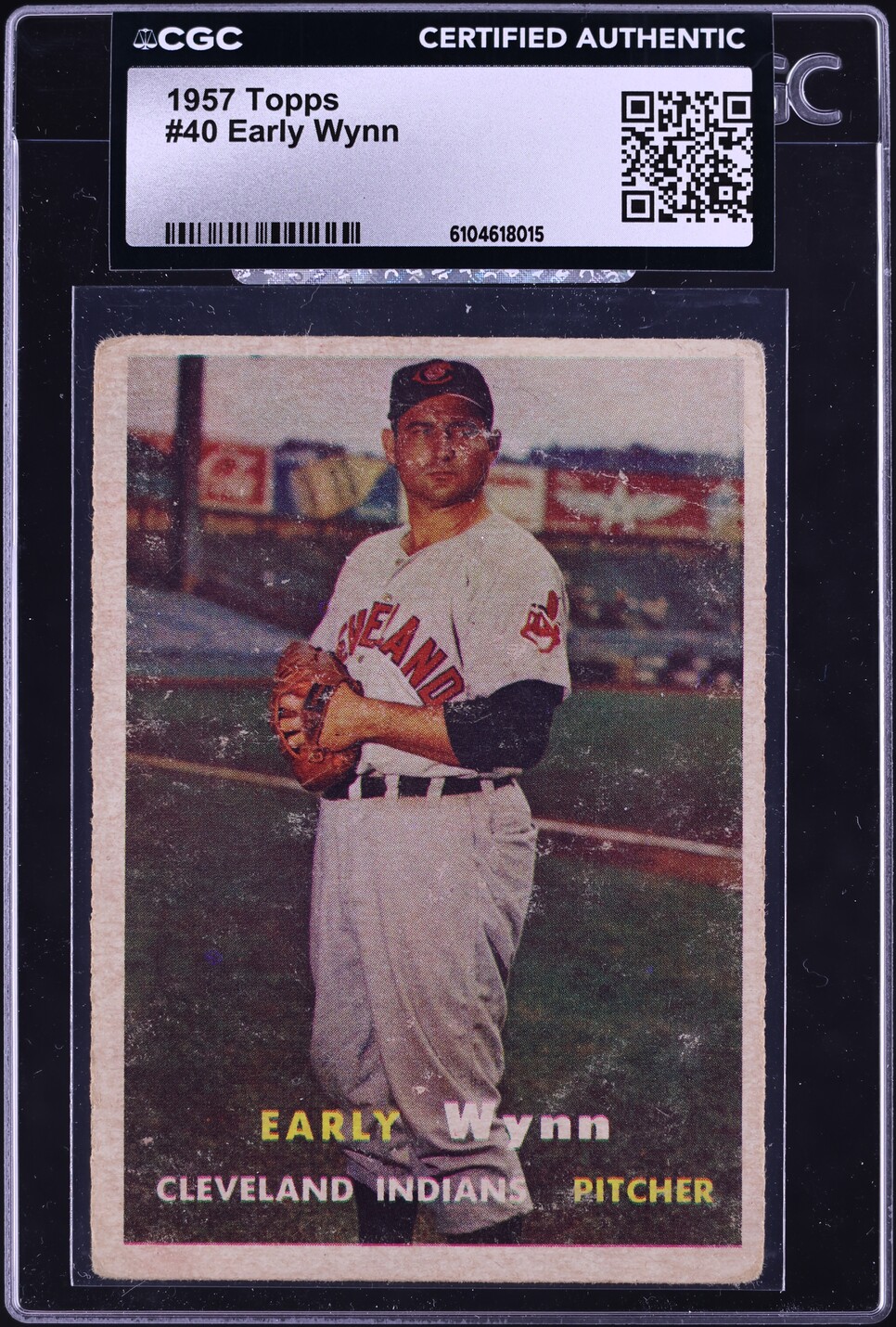 1957 Topps Early Wynn #40 CGC AUTH