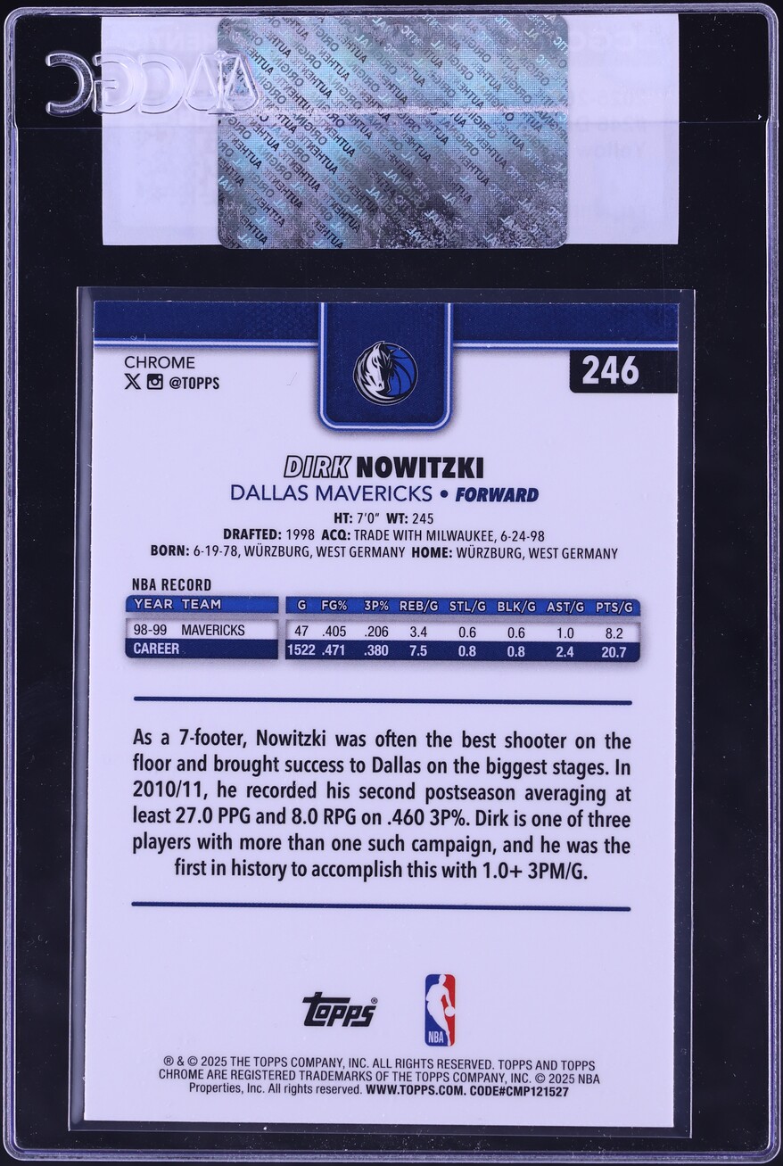 2025 Topps Chrome Yellow RayWave Refractor Dirk Nowitzki /275 #246 CGC AUTH - Photo 2
