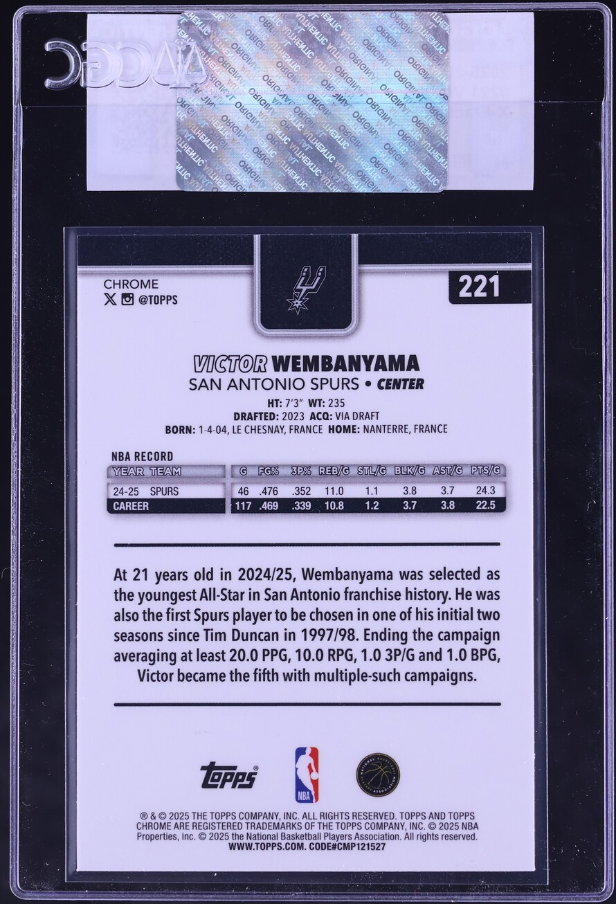 2025 Topps Chrome Xfractor Victor Wembanyama #221 CGC AUTH - Photo 2