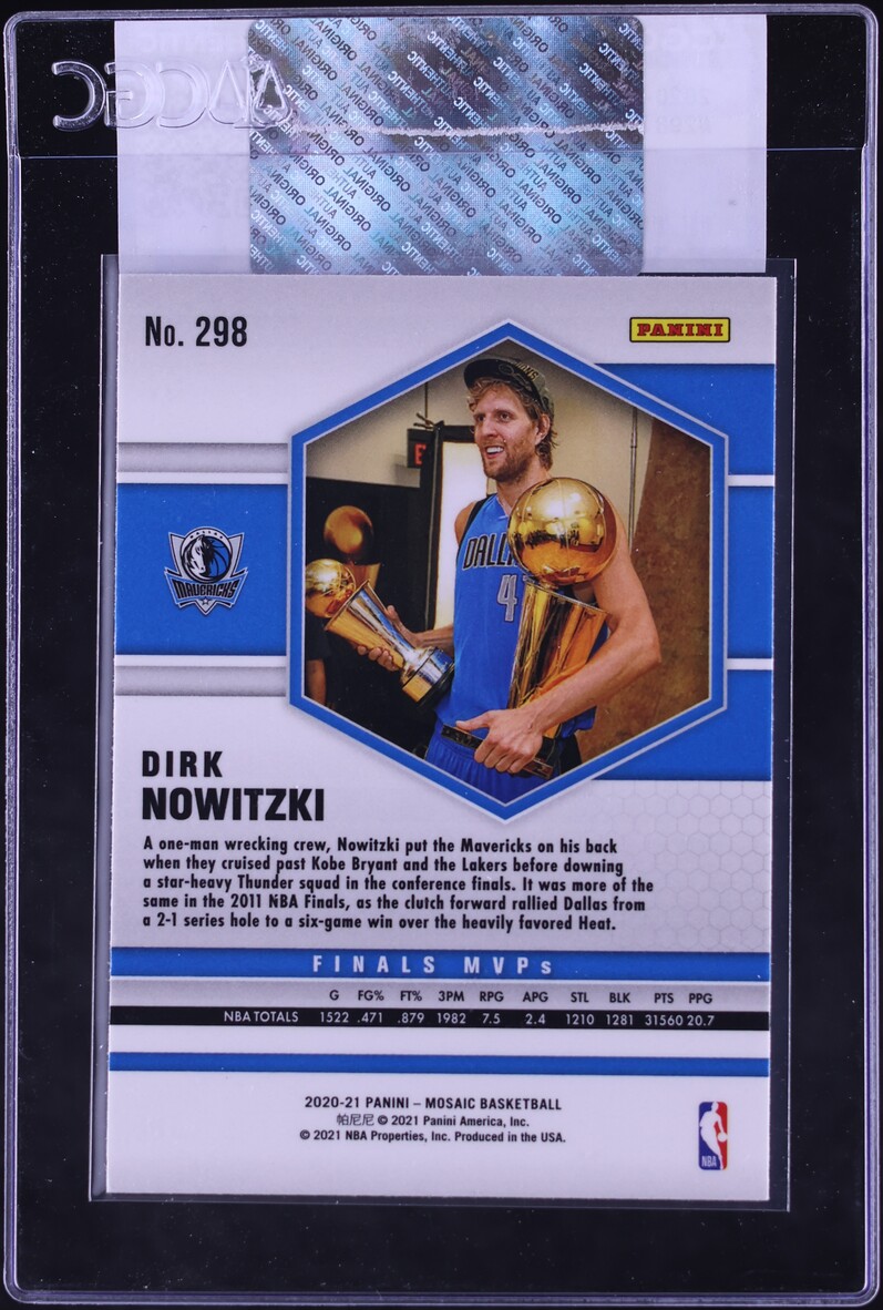 2020 Panini Mosaic Dirk Nowitzki #298 CGC AUTH