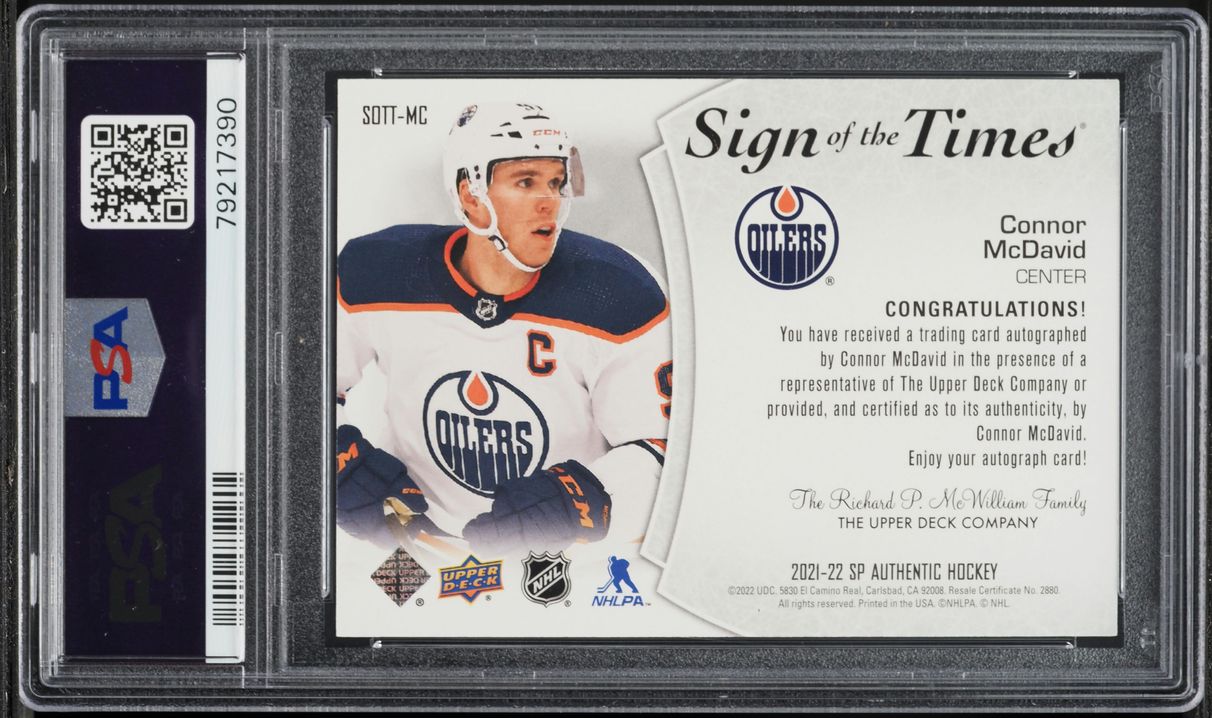 2021 SP Authentic Sign Of The Times Black With Gold Ink Connor McDavid AUTO /5 #SOTT-MC PSA 9 - Photo 2