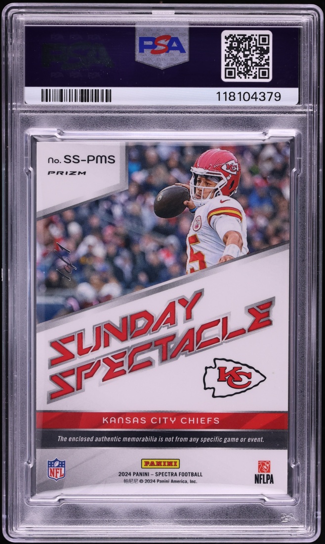 2024 Panini Spectra Sunday Spectacle Gold Patrick Mahomes II PATCH 1/1 #SS-PMS PSA 8.5 NM-MT+ - Photo 2