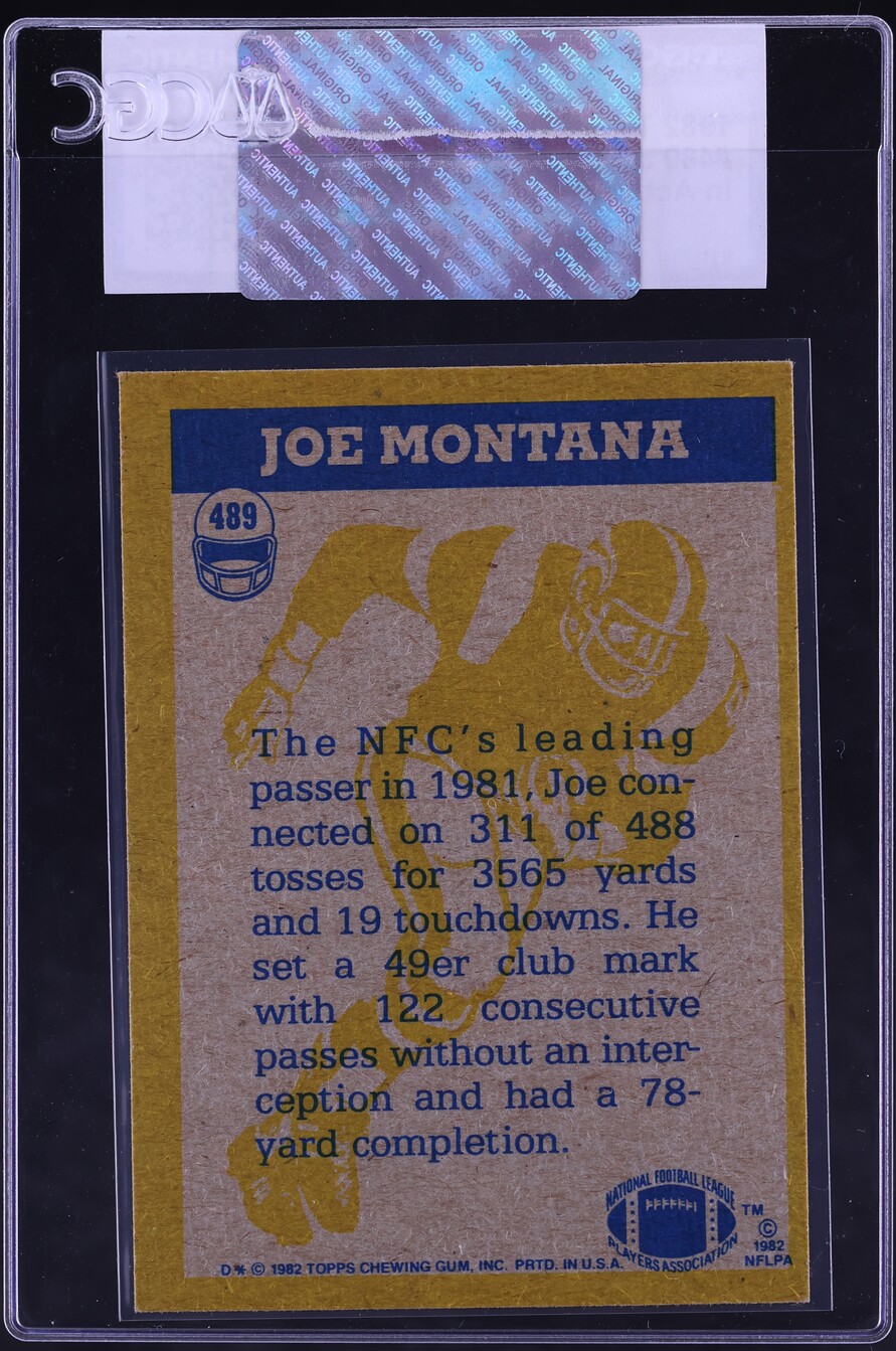 1982 Topps Football Joe Montana IN ACTION #489 CGC AUTH