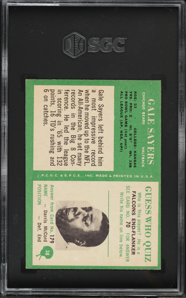 1966 Philadelphia Gale Sayers ROOKIE #38 SGC 4.5 VGEX+