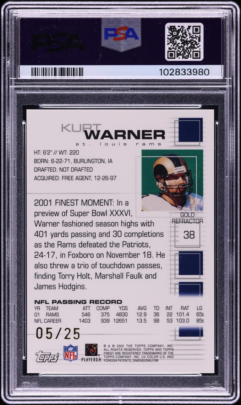 2002 Finest Gold Refractor Kurt Warner /25 #38 PSA 9 MINT - Photo 2