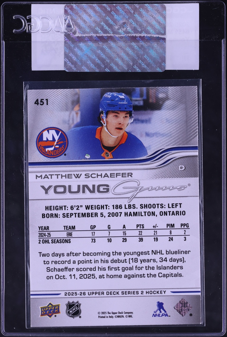 2025 Upper Deck Young Guns Matthew Schaefer ROOKIE #451 CGC AUTH