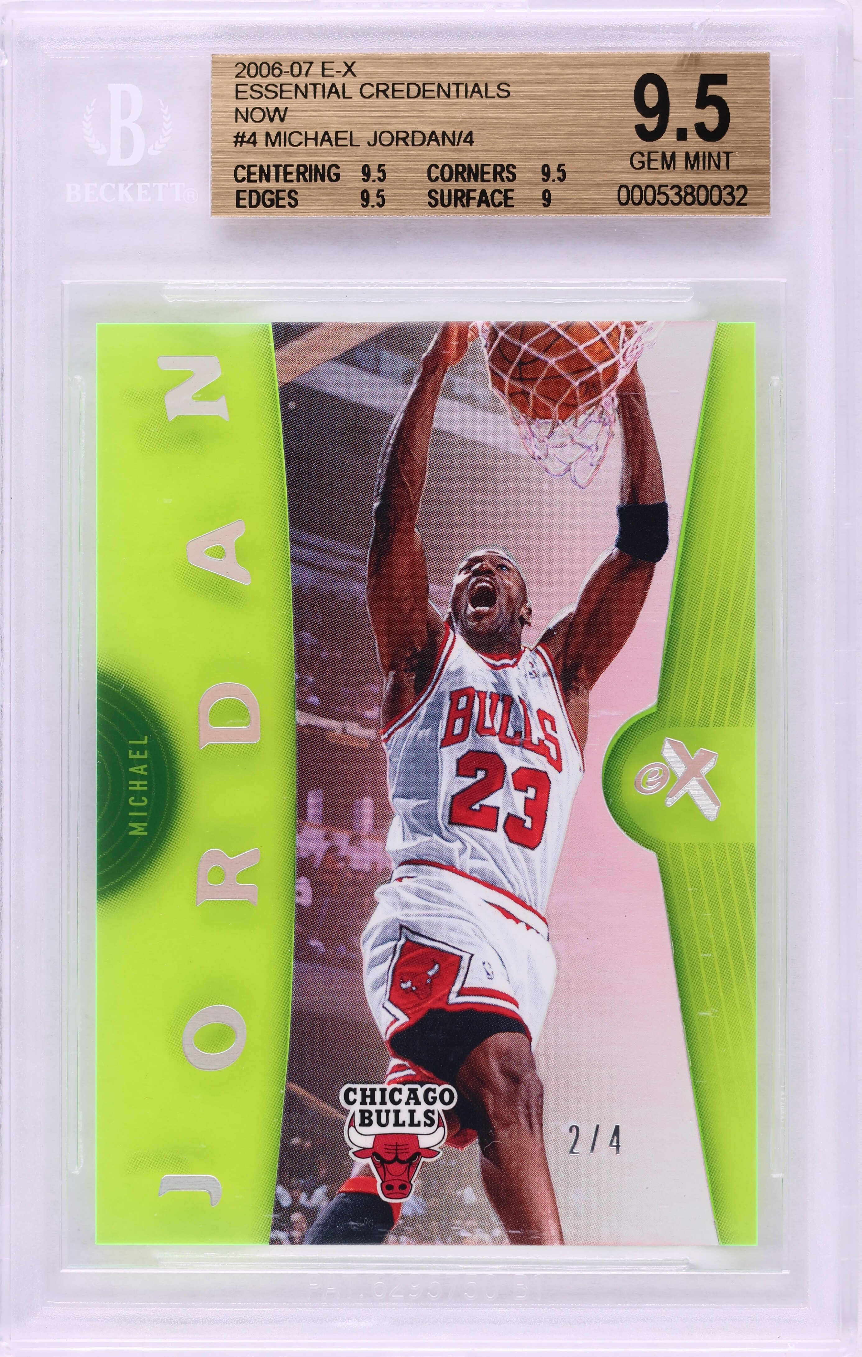 2006 Fleer E-X Essential Credentials Now Michael Jordan /4 #4 BGS