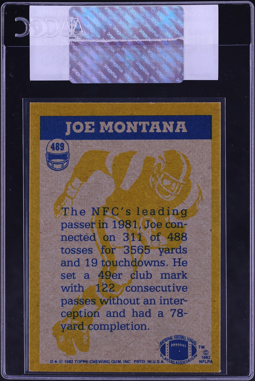 1982 Topps Football Joe Montana IN ACTION #489 CGC AUTH