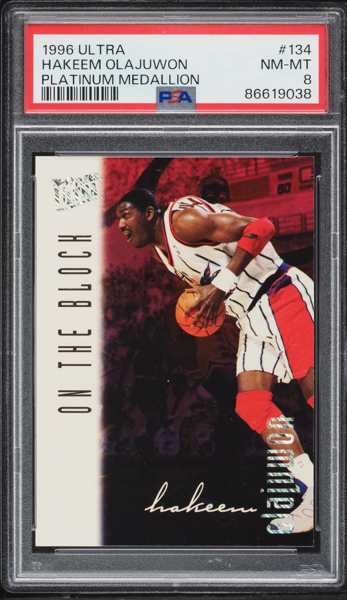 1996 Ultra Platinum Medallion Hakeem Olajuwon #134 PSA 8 NM-MT - Photo 1