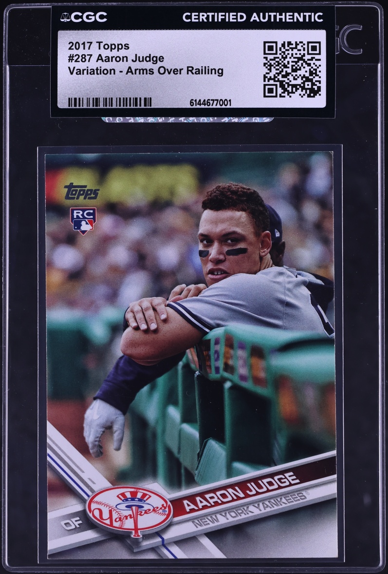 2017 Topps Variation Arms Over Railing Aaron Judge ROOKIE #287 CGC AUTH