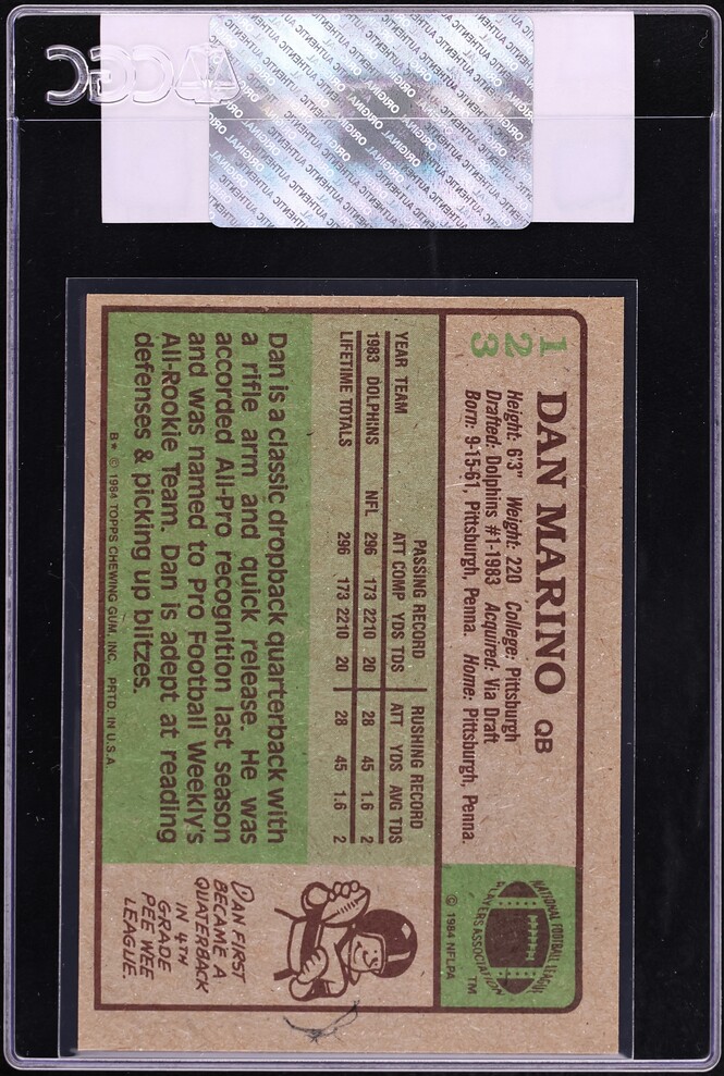 1984 Topps Football Dan Marino ROOKIE #123 CGC AUTH