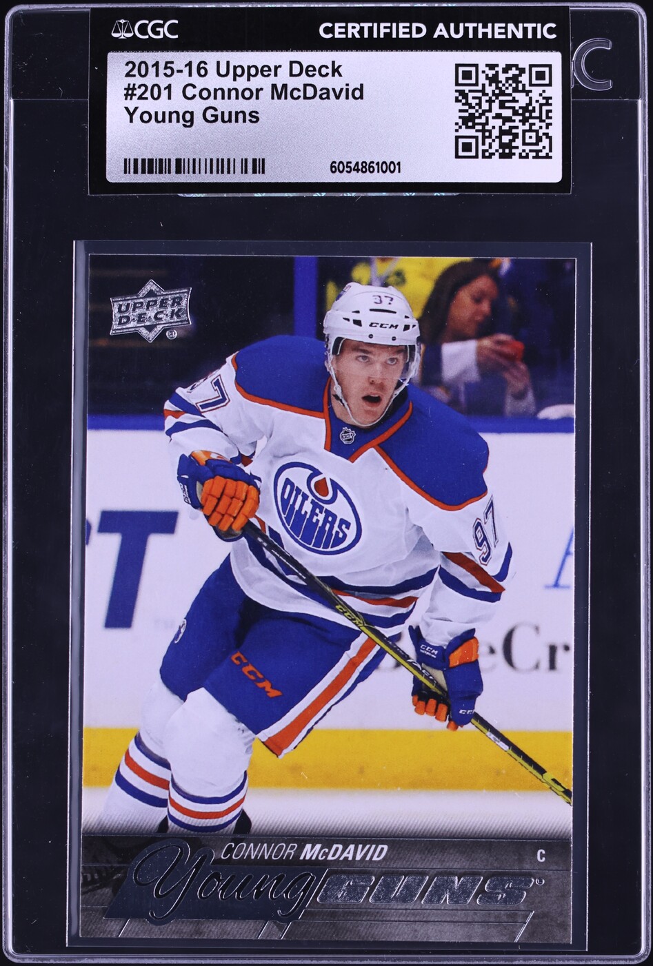 2015 Upper Deck Young Guns Connor McDavid ROOKIE #201 CGC AUTH