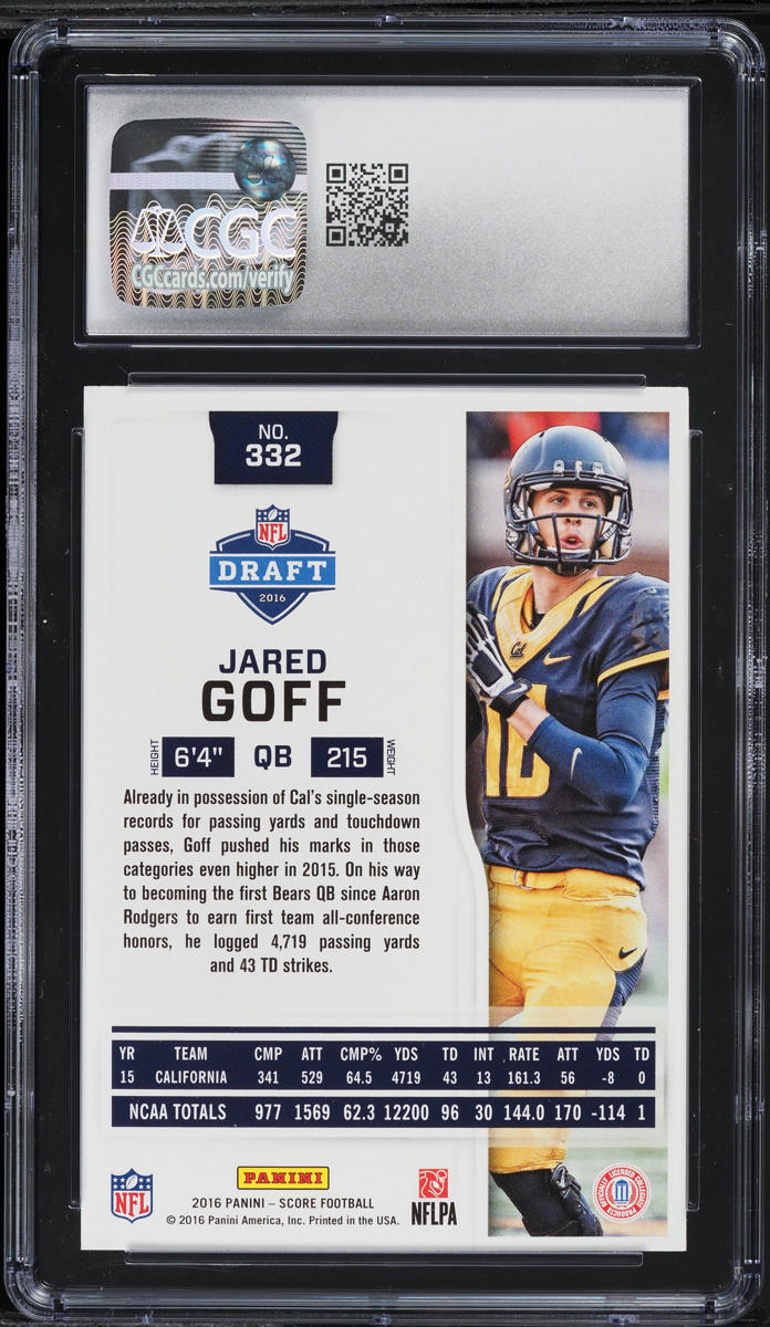 2016 Score Football Jared Goff ROOKIE #332 CGC 8 NM-MT