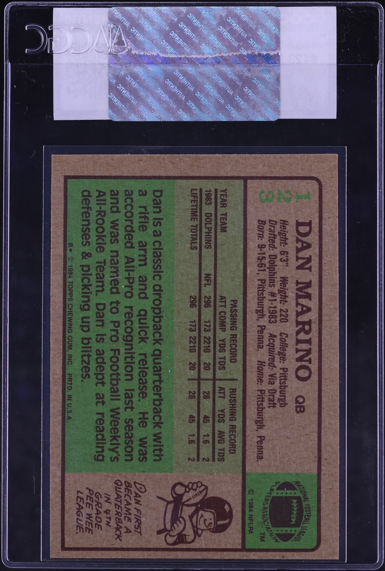 1984 Topps Football Dan Marino ROOKIE #123 CGC AUTH