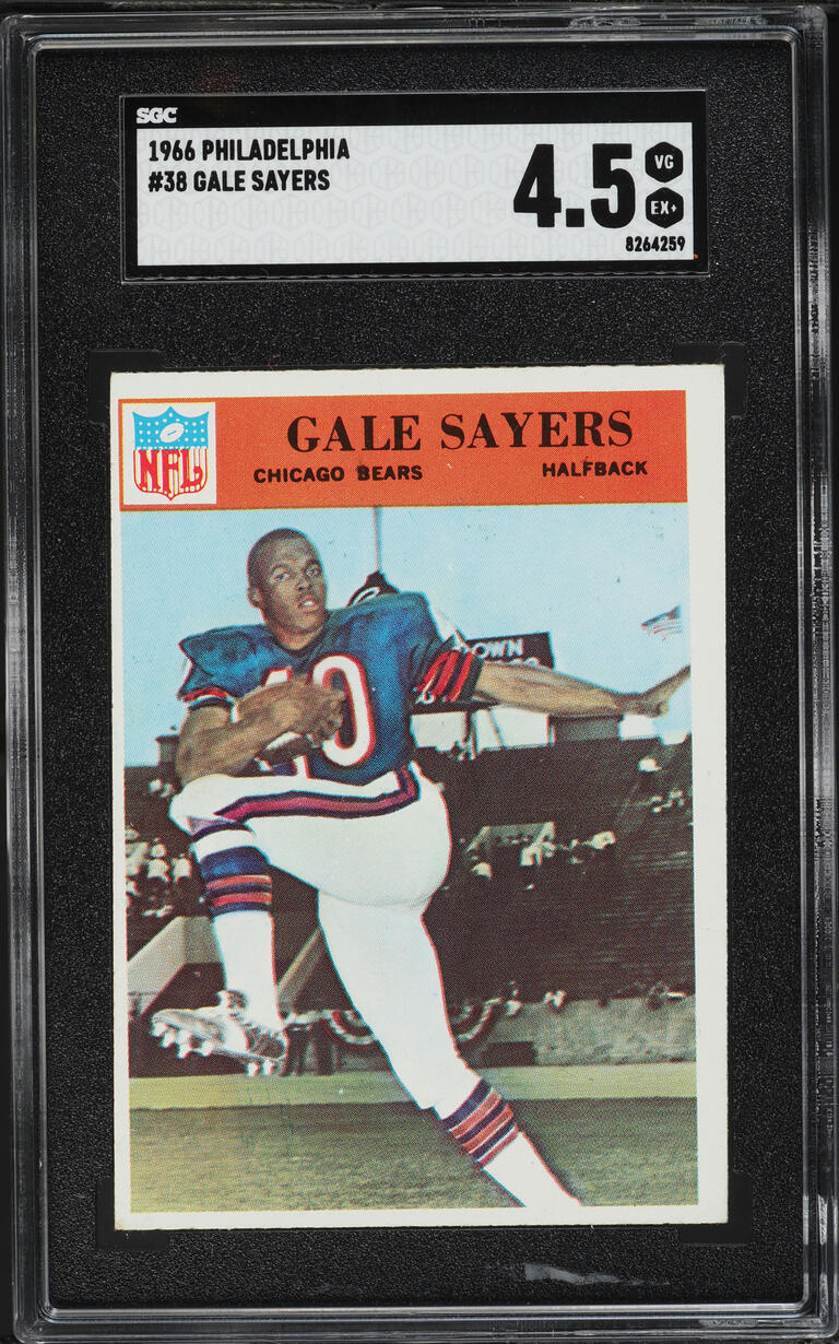 1966 Philadelphia Gale Sayers ROOKIE #38 SGC 4.5 VGEX+