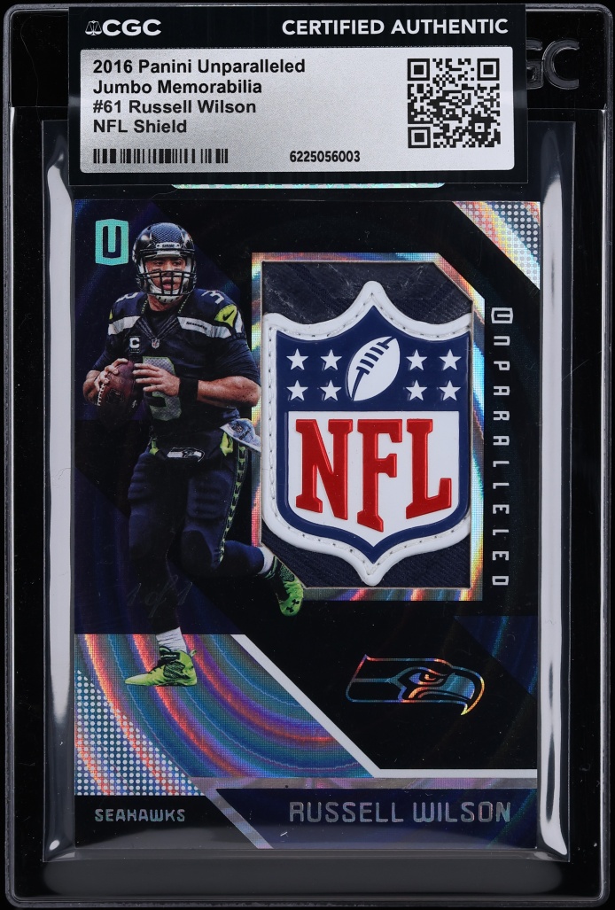 2016 Panini Unparalleled Jumbo NFL Russell Wilson SHIELD PATCH 1/1 #61 CGC AUTH