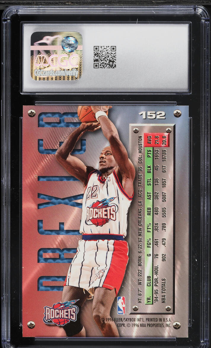 1995 Metal Basketball Clyde Drexler #152 CGC 9.5 MINT+