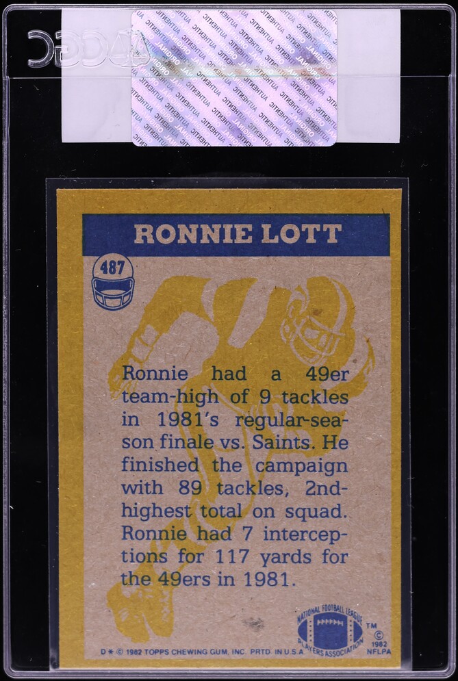 1982 Topps Football Ronnie Lott ROOKIE, IN ACTION #487 CGC AUTH