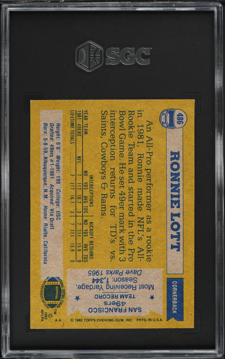 1982 Topps Football Ronnie Lott ROOKIE, ALL-PRO #486 SGC 5.5 EX+