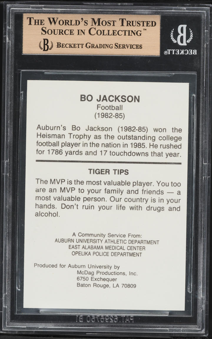 1987 Auburn Playing Football Bo Jackson #16B BGS 10 PRISTINE